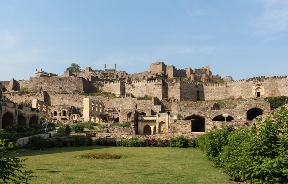 Hotel Lio7 Grand near Golconda Fort