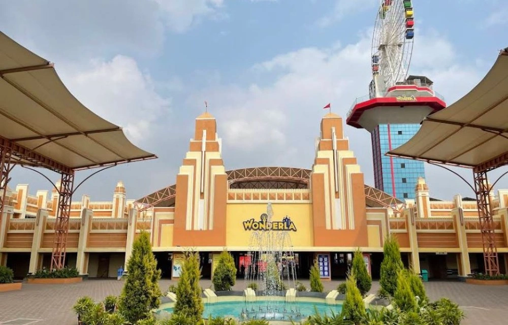 Hotel Lio7 Grand near Wonderla Amusement Park